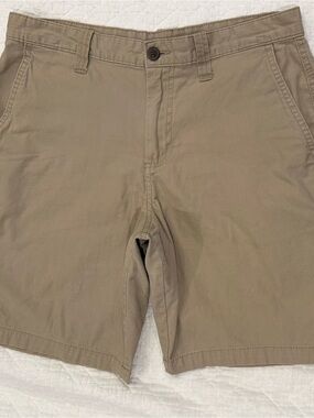 Magellan Outdoors Men's Khaki Shorts 99%Cotton